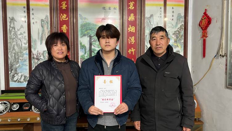 D46001EEDDC30EDDD26C4B70561F683C